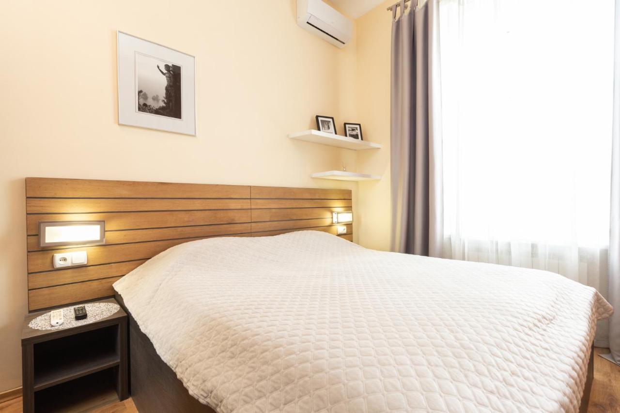 Apartamento Goodrest On Deribasovska 19 Odesa Exterior foto