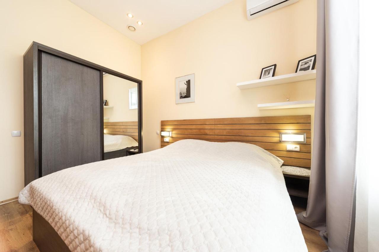 Apartamento Goodrest On Deribasovska 19 Odesa Exterior foto